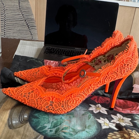 Gucci Elegant Orange Lace Mary Jane Heels Sz 40 - Picture 10 of 13